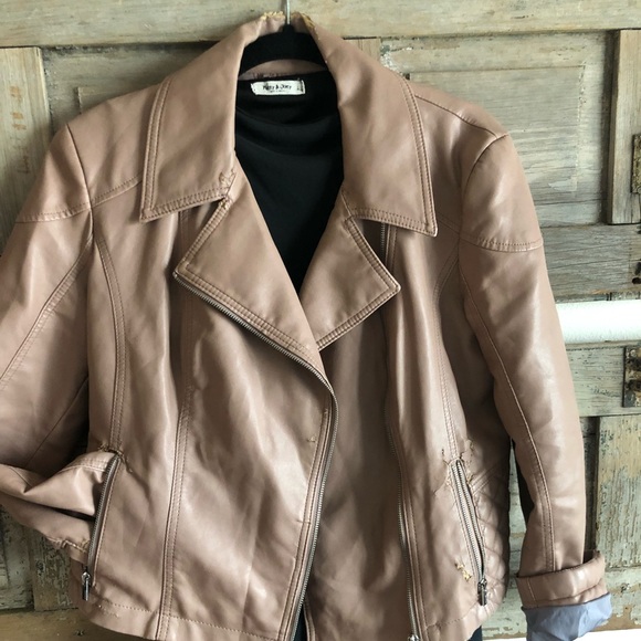 Distressed Jacket - Picture 2 of 8